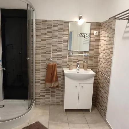 Andrea Vendeghaz Egerszolat